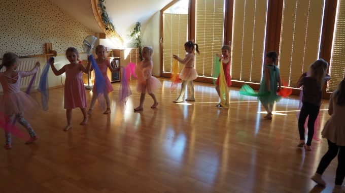 Mädchen kennenlernen tanzkurs